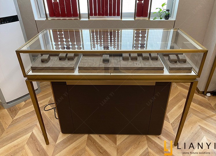 jewellery display stands for shop.jpg